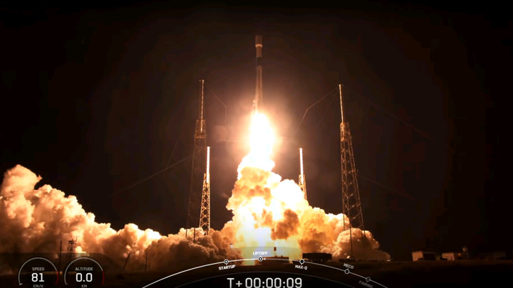 SpaceX добавила 52 спутника к группировке Starlink