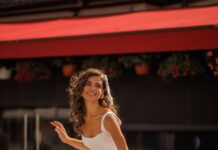 Второе платье на свадьбу: стоит ли брать?